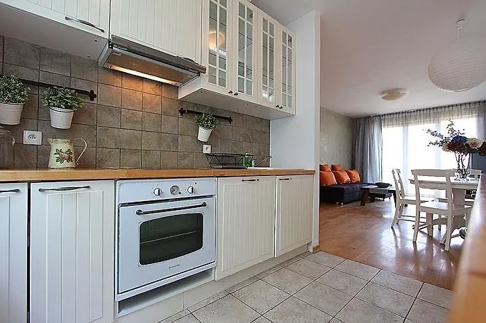 希斯塔莱亚公寓酒店 *